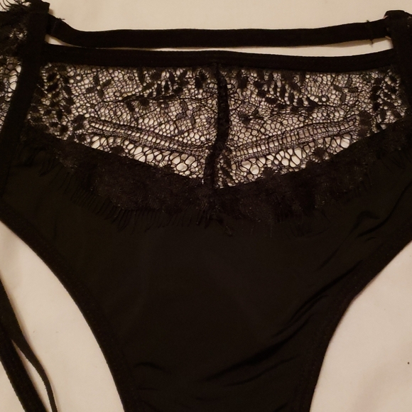 2 Victoria secret woman thong - Picture 6 of 9